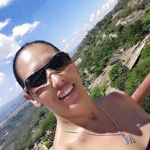 Meet your Posher, Mariela